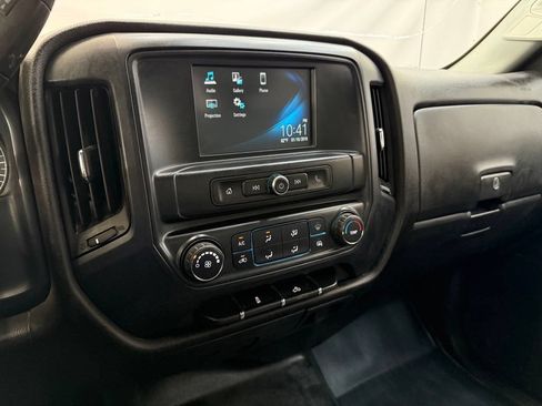 Used 2019 Chevrolet Silverado 2500 W/T RWD image 12