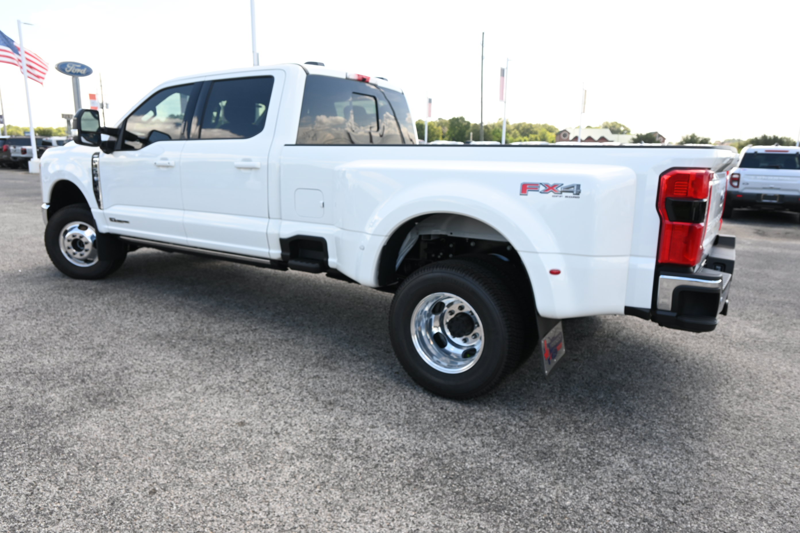 New 2026 Ford F350 Lariat w/ Lariat Ultimate Package AWD/4WD image 7