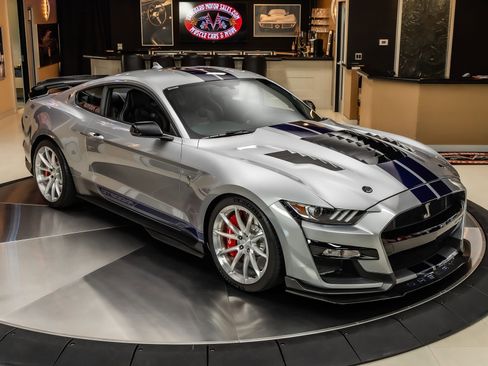 Used 2020 Ford Mustang Shelby GT500 w/ Technology Package RWD image 10
