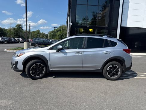 Used 2021 Subaru Crosstrek 2.0i Premium w/ Moonroof Package AWD/4WD image 2