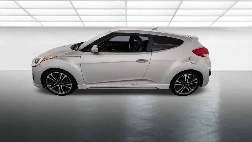 Used 2016 Hyundai Veloster Turbo FWD image 3