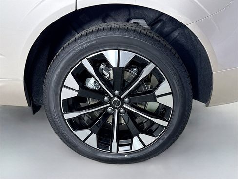 New 2026 Volvo XC60 B5 Plus w/ Protection Package Premier image 30