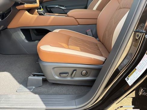 New 2026 Nissan Pathfinder Platinum FWD image 10