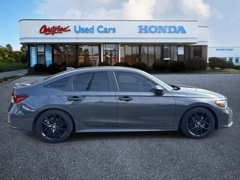 Used 2025 Honda Civic Sport image 6