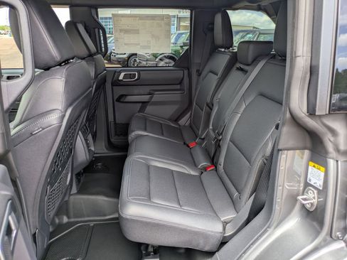 New 2026 Ford Bronco Badlands AWD/4WD image 9