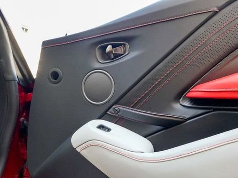 Used 2023 Aston Martin V12 Vantage Roadster image 87