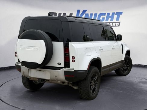 Used 2022 Land Rover Defender 110 S image 5