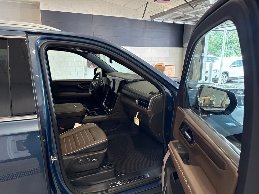 New 2026 GMC Yukon XL Denali Ultimate AWD/4WD image 12