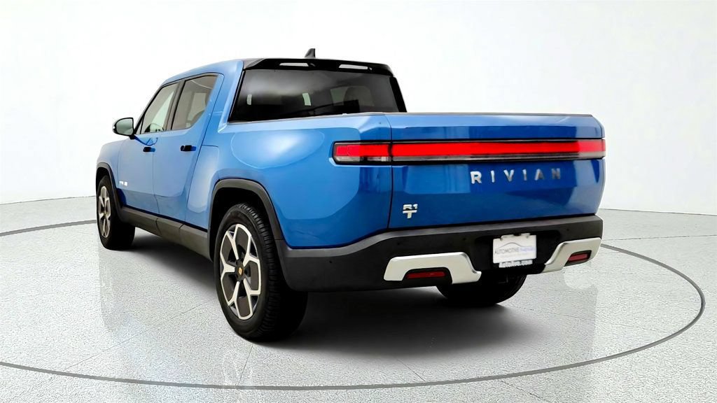 Used 2024 Rivian R1T Adventure Dual AWD/4WD image 6