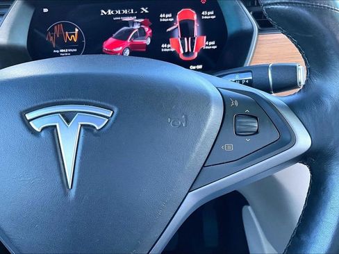 Used 2020 Tesla Model X Long Range image 19