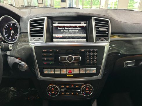 Used 2016 Mercedes-Benz GL 550 4MATIC image 63