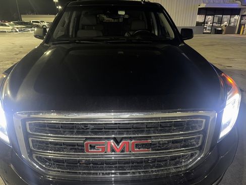 Used 2016 GMC Yukon XL SLT w/ Open Road Package image 2