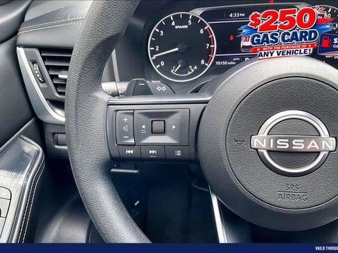 Used 2024 Nissan Rogue SV AWD/4WD image 18