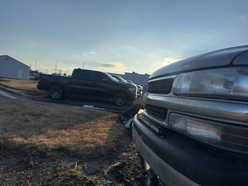 Used 2003 Chevrolet Tahoe LS w/ Cargo Package image 11