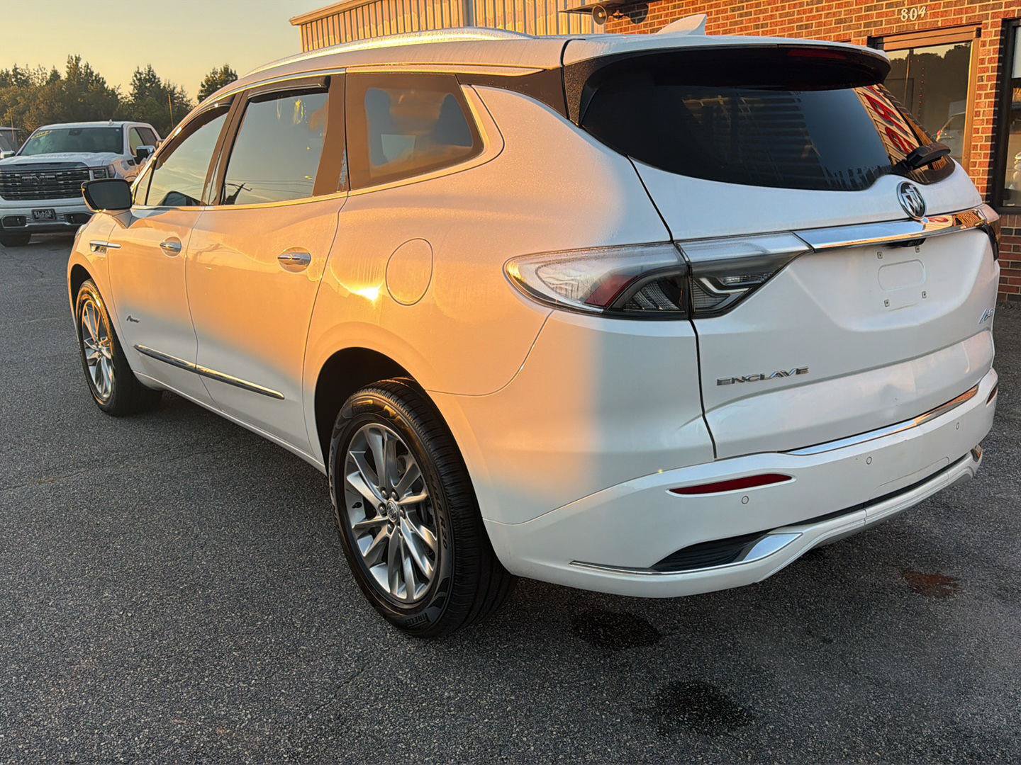 Used 2023 Buick Enclave Avenir FWD image 24
