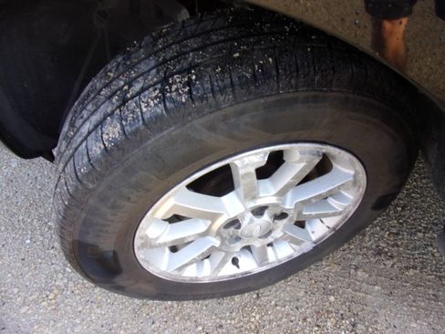 Used 2008 Ford Explorer Sport Trac Limited image 6