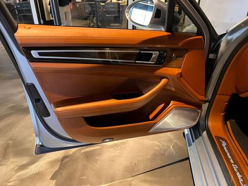 Used 2019 Porsche Panamera Turbo S Executive image 15