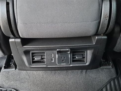 Used 2023 Chevrolet Silverado 1500 LT AWD/4WD image 15