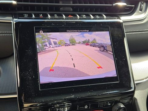 New 2025 Jeep Grand Cherokee L Altitude image 32