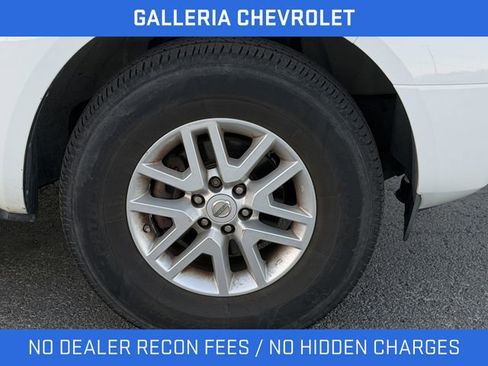 Used 2016 Nissan Frontier SV image 4
