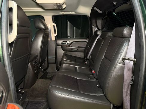 Used 2013 Chevrolet Avalanche LTZ AWD/4WD image 13