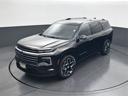 Certified 2025 Chevrolet Traverse High Country w/ LPO, Floor Liner Package image 14