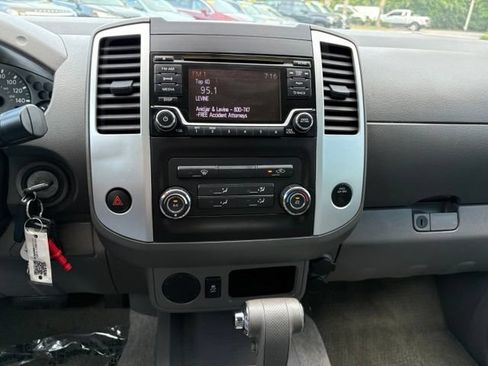 Used 2016 Nissan Frontier SV RWD image 19