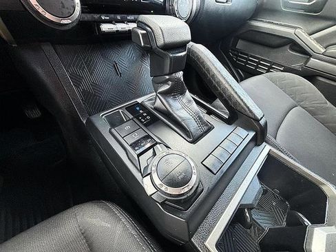 Used 2024 Toyota Tacoma SR5 AWD/4WD image 25