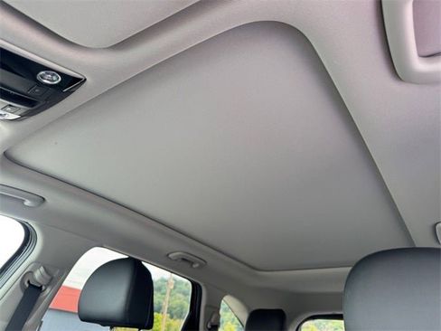 Used 2023 Kia Sorento SX image 17