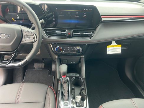 Used 2024 Chevrolet TrailBlazer RS w/ Driver Confidence Package FWD image 12