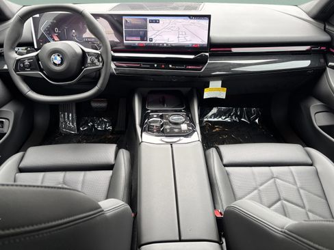 Used 2026 BMW 530i image 36