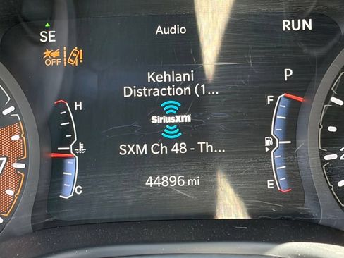 Used 2025 Jeep Compass Trailhawk AWD/4WD image 10