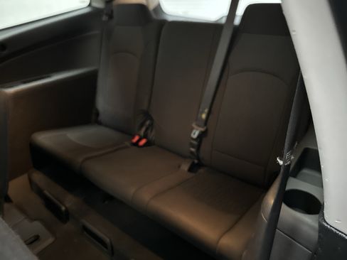 Used 2017 Chevrolet Traverse LT w/ Style and Technology Package FWD image 21