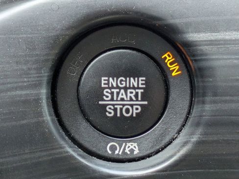 Used 2022 Jeep Grand Cherokee Laredo E AWD/4WD image 27