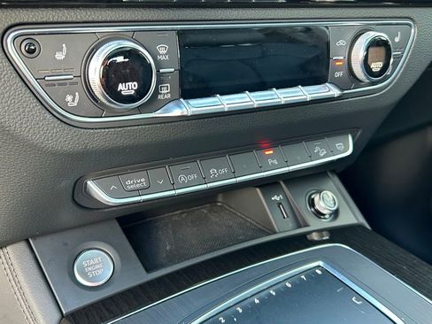 Used 2019 Audi Q5 2.0T Premium Plus w/ Premium Plus Package image 28