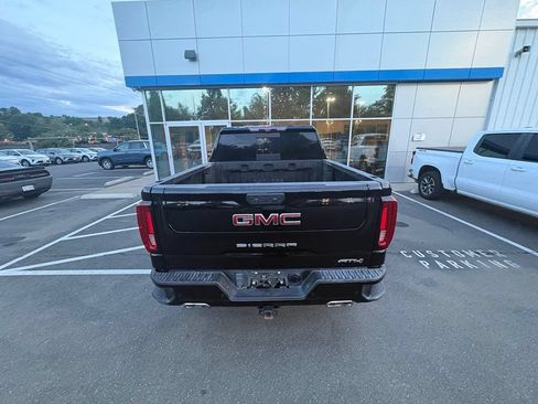 Used 2022 GMC Sierra 1500 AT4 w/ AT4 Premium Package AWD/4WD image 4
