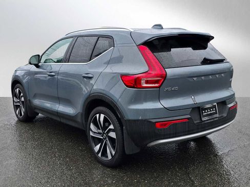 Used 2023 Volvo XC40 B5 Ultimate w/ Protection Package Premier image 5