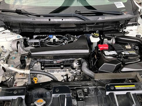 Certified 2019 Nissan Rogue SV image 31
