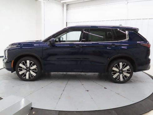 New 2026 Mitsubishi Outlander SEL image 6