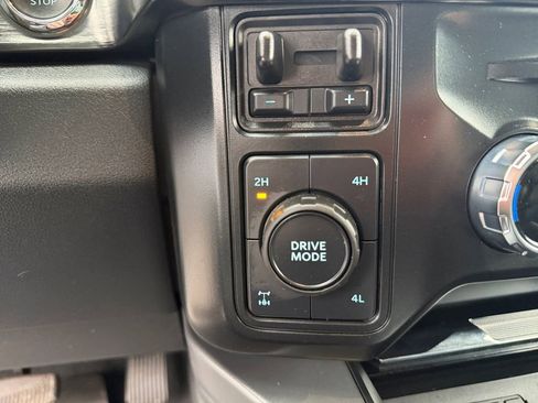 Used 2025 Ford F350 Lariat w/ Lariat Ultimate Package image 34