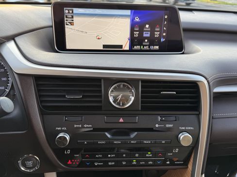 Used 2018 Lexus RX 350L image 22