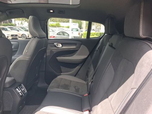 Used 2023 Volvo C40 P8 Recharge Plus AWD/4WD image 8