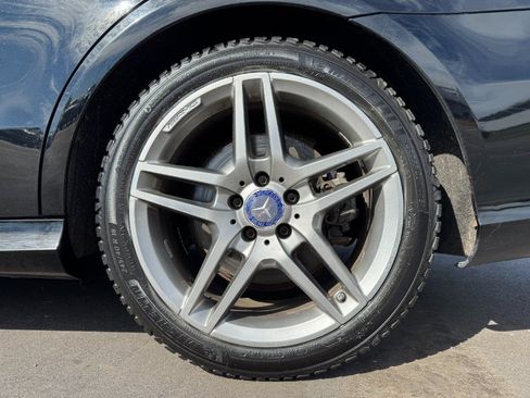 Used 2014 Mercedes-Benz E 550 4MATIC Sedan image 13