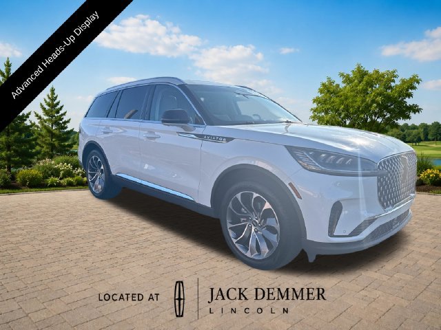 Used 2025 Lincoln Aviator AWD w/ Equipment Group 101A image 10