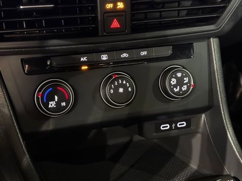 Used 2023 Volkswagen Jetta Sport image 26