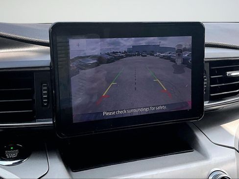 Used 2021 Ford Explorer XLT w/ Equipment Group 202A RWD image 25