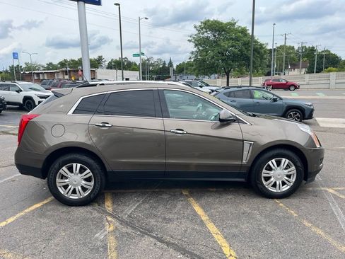 Used 2016 Cadillac SRX Luxury FWD image 4