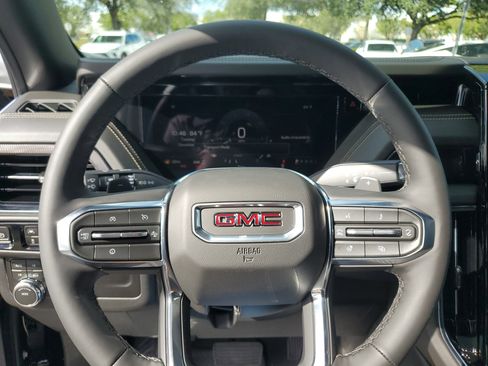 New 2026 GMC Yukon Elevation image 13