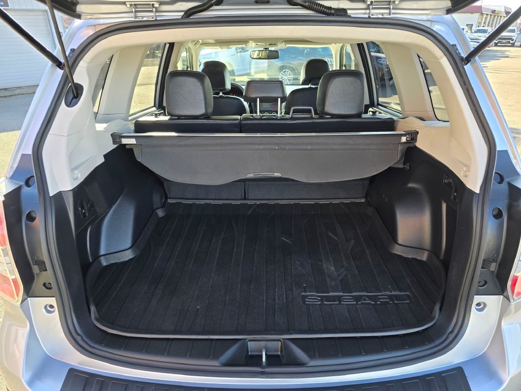 Used 2014 Subaru Forester 2.5i Touring AWD/4WD image 17