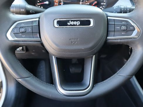 Used 2024 Jeep Compass Latitude AWD/4WD image 10